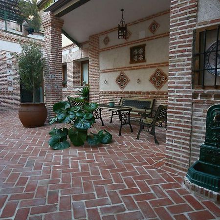 Apartmentos El Alfar Del Sacramento Toledo Bagian luar foto